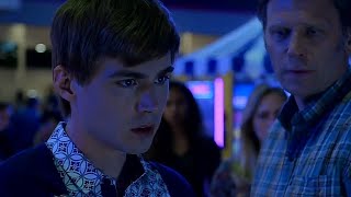 Alex fight with his father and Jessica at Game club on his birthday | 13 reasons why season 2