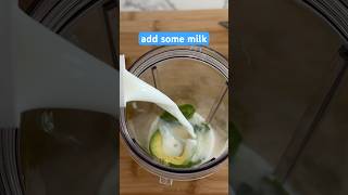 How to make an AVOCADO 🥑 smoothie in one minute  #yummy #smoothie #fruit #avocado