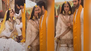 Beautiful couple Teri bin drama yumna zaidi wajhat Ali outstanding white and yellow dress designs||