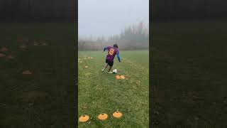 INSANE fast feet drill🔥to improve dribbling #soccerskills #football #footballskills #soccer #skills