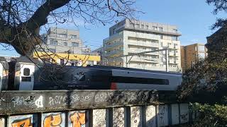 Trains at: Regents Canal