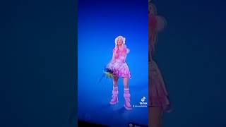 Chainsaw dance emote in fortnite