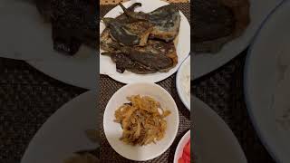 SUPER SARAP & CRUNCHY FRIED CHICKEN, DRIED FISH WITH TORTANG TALONG FOR A BEAUTIFUL MORNING.