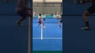 WHAT A SHOT ?! 😳 #padel #padelvideos #padelpeople #sports #padelhighlights #padelpro