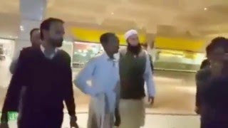 Junaid Jamshed BEATEN Islamabad Airport in  Pakistan