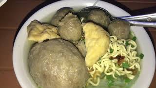 COBAIN BAKSO PAK MARIMIN DI KENDARI, TERNYATA ENAK... !!! | INDONESIA STREET FOOD