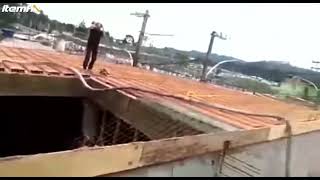 Workers falling off the roof while working 🥴