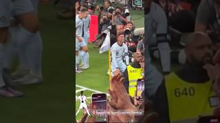 Cristiano Ronaldo celebrates his 900 career goals