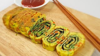 Korean egg roll / Rolled Omelet (gyeranmari, 계란말이)