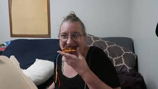 Pizza Hut Chicago Tavern Style Taste Test and Review