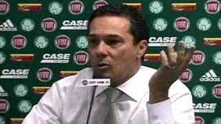 Palmeiras | 2008 | Léo Lima confunde Evandro com Leandro e complica Luxemburgo