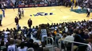 Utah Jazz Mascot Fights Fan at Game! ( MUST WATCH)