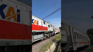 N #keretaapi #cintakeretaapiindonesia #railfans #keretaapifans #viral