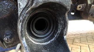 Land Rover Discovery 2 TD5 Front Axle Driveshaft Oil Seal (FTC4822) Installation How To #td5