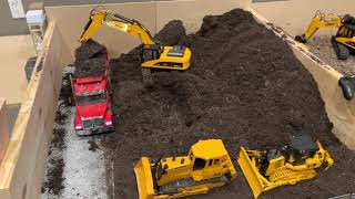 Rc 4ever... Top Race / Huina 1580 All Metal Excavator moving dirt