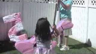 Kaelynn vs pinata