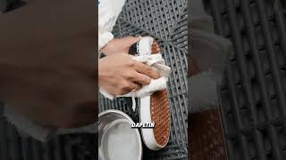 di spotless, gaboleh ada sepatu tempur