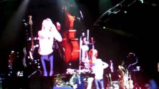 Shakira - La Tortura - Budapest 2011May5