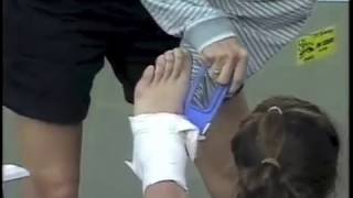 US Open Tennis 1991 Jennifer Capriati taping of ankle in 3 minutes!