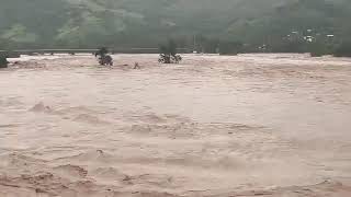 Así creció el río de Tecpan por el huracán