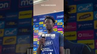 YAIMAR MEDINA YA LUCE LA CAMISETA DE LA SELECCIÓN ECUATORIANA