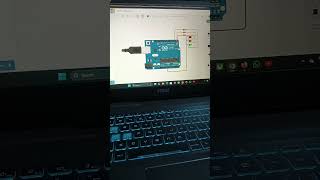 Traffic light // Arduino Uno project 🔥 #shorts #short