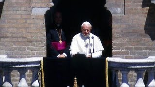 VISITA DEL PAPA JUAN PABLO II A SEVILLA:. Llegada, Ángelus y Adoración del Santísimo en la Catedral.