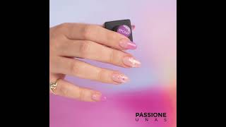 Esmalte rosa y decoraciones de moda | PassioneUñas