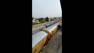 13161 Kolkata(KOAA)-Balurghat (BLGT) Tebhaga Express with WDP4D Loco at Prantik WB