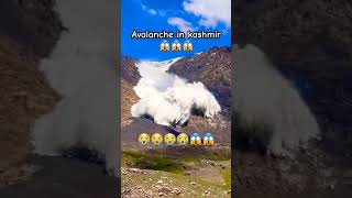 World biggest Avlanche in kashmir valley 😭😭😭😭😭😱😱😱😱😱😱😱 #kashmir #avalanche #snowslides