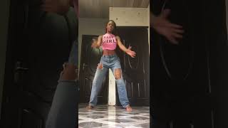 She shake that ahh everywhere #viral #dance