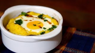 ¿Hay algo rico? Polenta con huevo y panceta