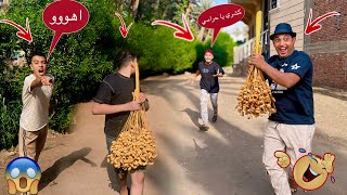 لما كشري يسرق البلح من عمر نصر ( ام عمر راحت لام كشري البيت ) 😂 عمر الزير