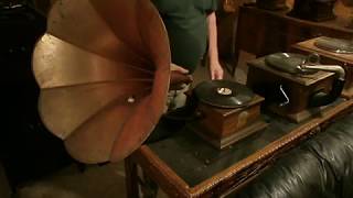 Busy Bee Grand Disc Phonograph Model 7 before rebuilds