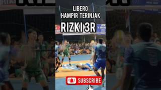 hampir saja terinjak #volleyball #volleyballmatch #volleyballtarkam