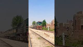 Fastest Ever 13 Up Awam Express Through Passing Hyderabad #viral #shalimarexpress #shortsfeed