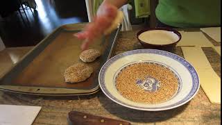 How to Add Sesame Seeds to Buns