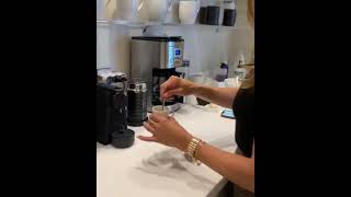 jennifer aniston make coffe at home