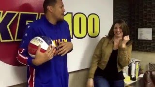 Basketball tricks from a Harlem Globetrotter