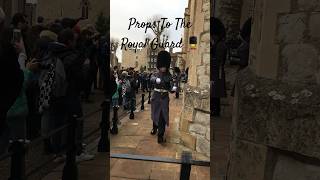 Royal Guard - Tower of London - Hats Off To Their Ability To Deal With The Public Daily 💂