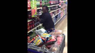 90-Sec. Shopping Spree at Food Lion with Kendall