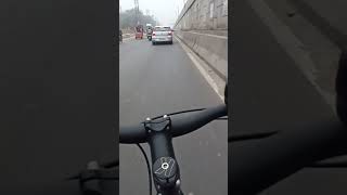 Car se Bach Gaya 🥵 #rider #dangerous #shortvideo