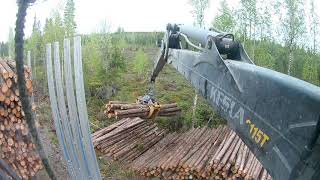 Mänty ja kuusiparrua jousille Kesla 2115T  timber loading