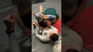 No arm in triangle choke from double under pass: Moncaio Brothers JiuJitsu