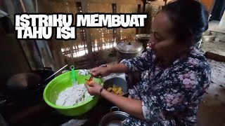 Membuat Tahu Isi Bakso Bersama Istri Tercinta