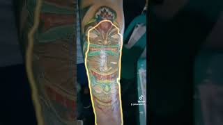 Coloring A black and Gray Tiki #tattoo #coloredtattoo #viralytshorts #kulasbarred