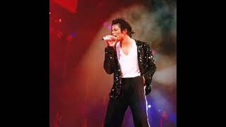 Michael Jackson - Billie Jean live in Glasgow 1992 (Remastered)