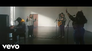 Kristian Stanfill, Tasha Cobbs Leonard, Anna Golden - What He's Done (Acoustic One Take)