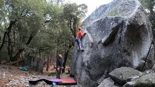 Yosemite Bouldering - Pratt Boulder, Armadillo (V3)