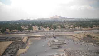 Backpacking Mexico - Teotihuacan Pyramids